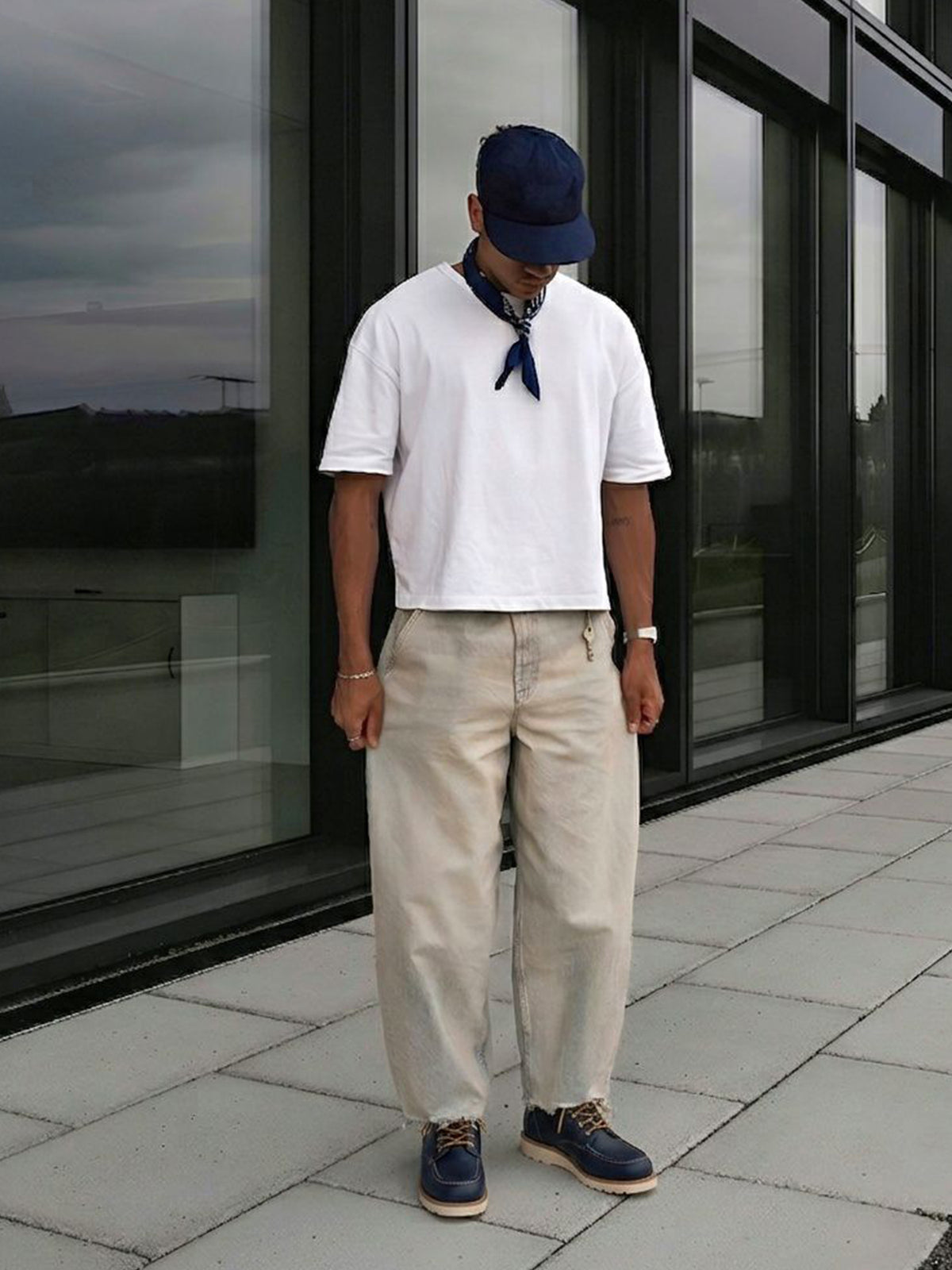 Low Rig Boots in Navy Blue