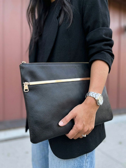 Large Essential Flat Pouch in Black