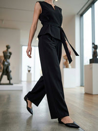 Point Toe Flats in Black, toe detail
