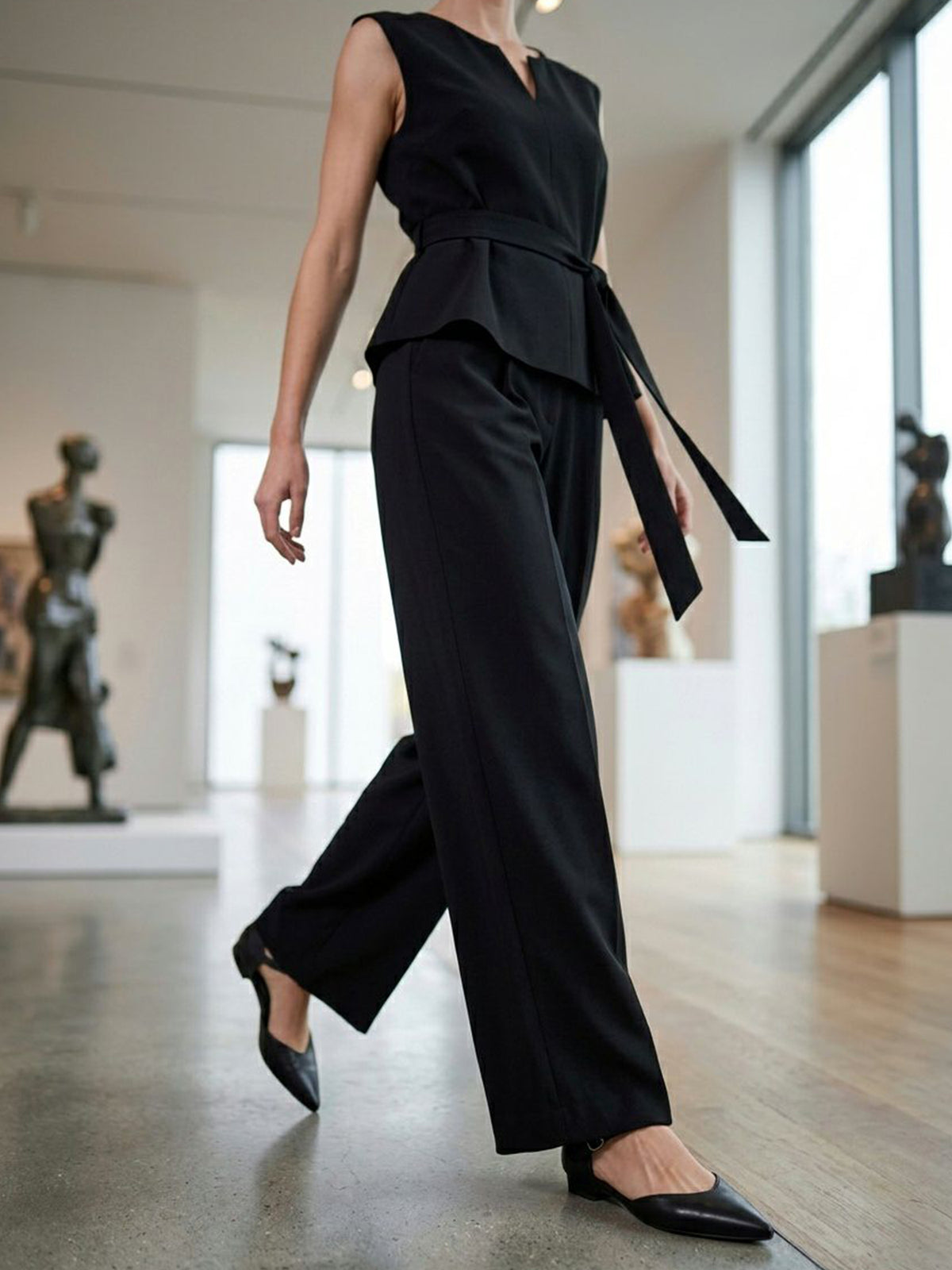Point Toe Flats in Black, toe detail
