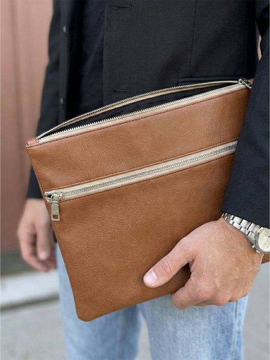 Large Essential Flat Pouch in Black