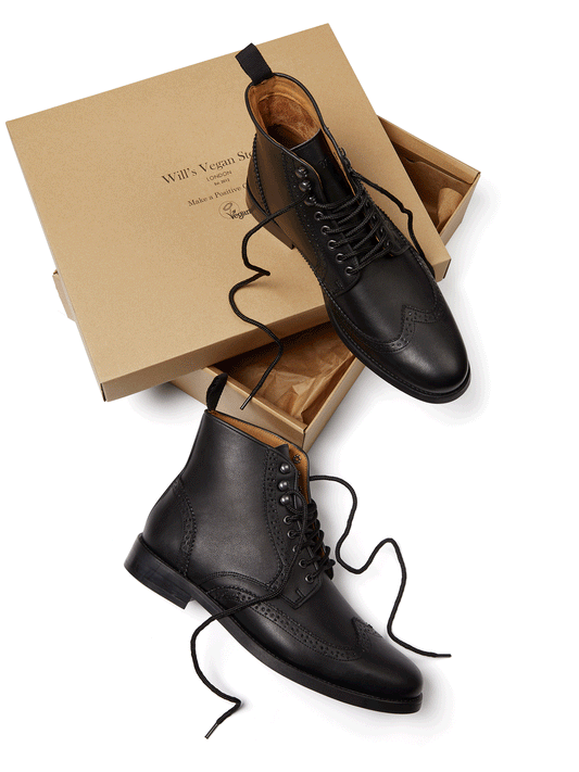 Brogue Boots in Black