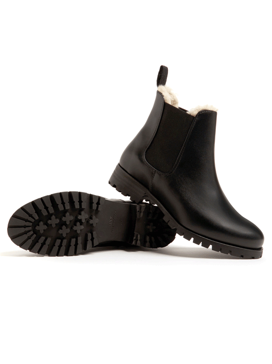 Luxe Insulated Deep Tread Chelsea Boots in Black