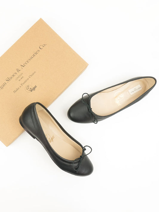 Ballerina Flats in Sand