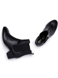 Almond Toe Chelsea Boots, toe detail